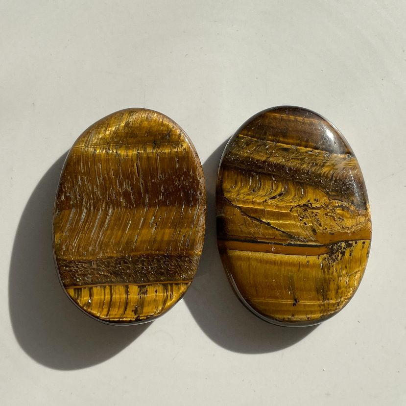 Tigers Eye - Small Palm Stone (IN) Tigers Eye - Small Palm Stone (IN)